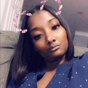 Meet your Posher, Naisha